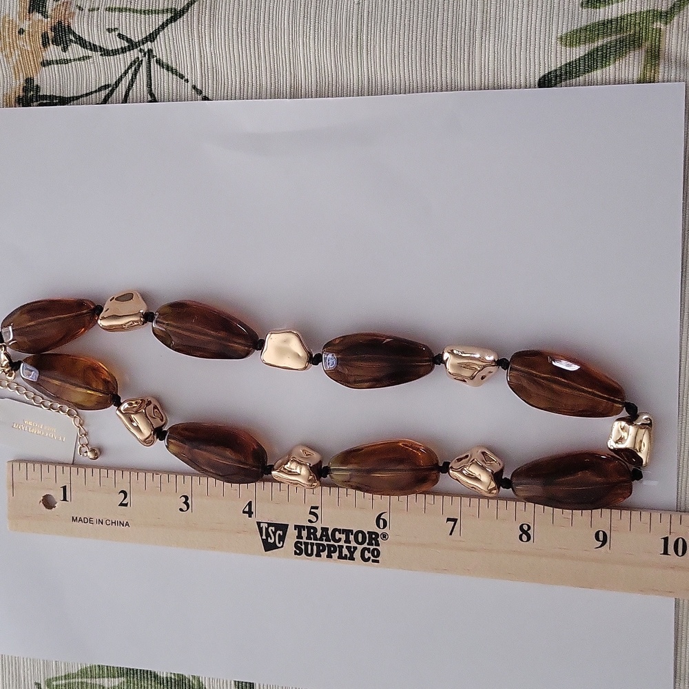 Natasha Amber and Gold tone beaded necklace - Picture 3 of 6